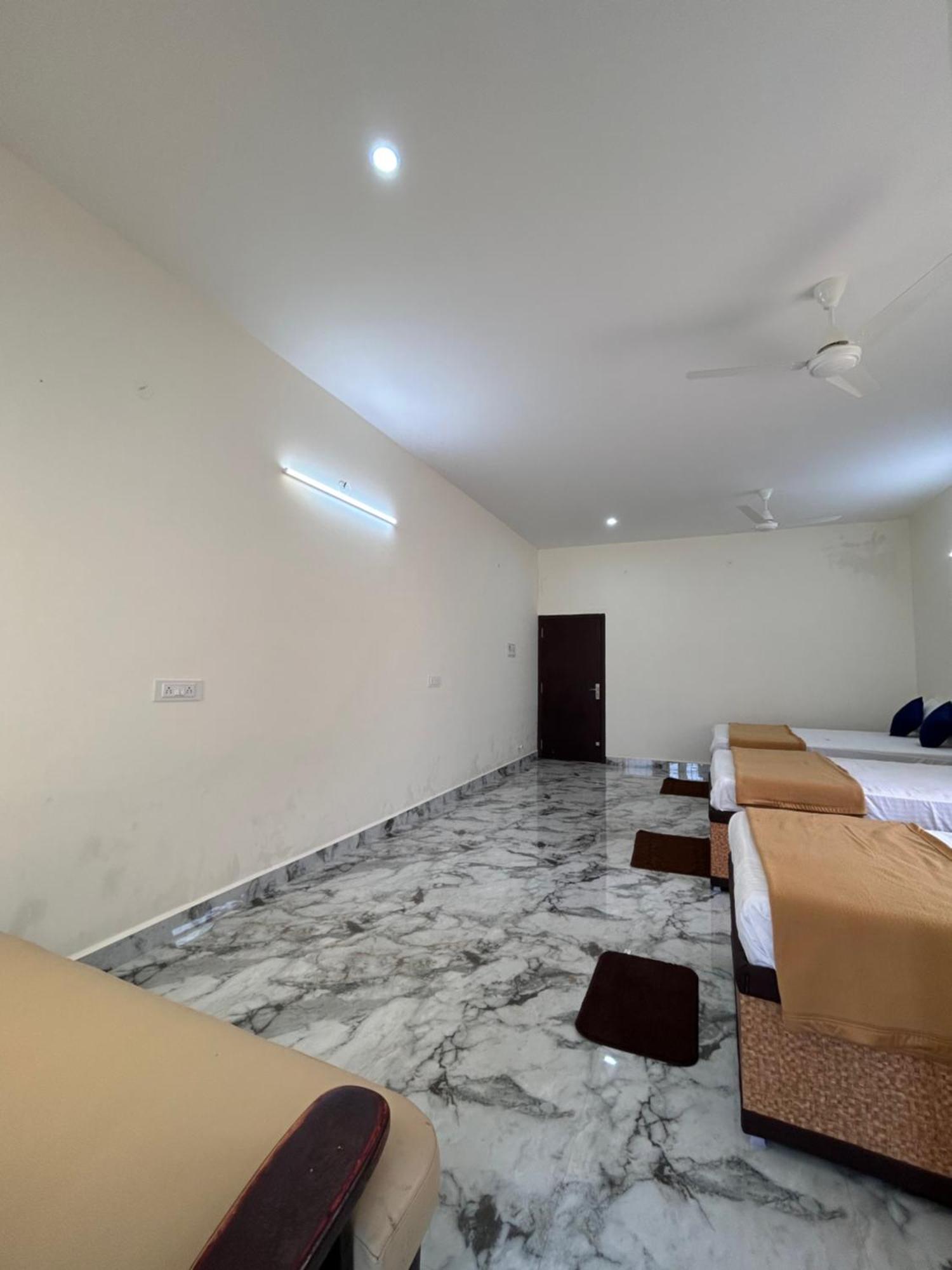 Dss Home Stay Just 500 Meter Girivalam Road Tiruvannāmalai المظهر الخارجي الصورة