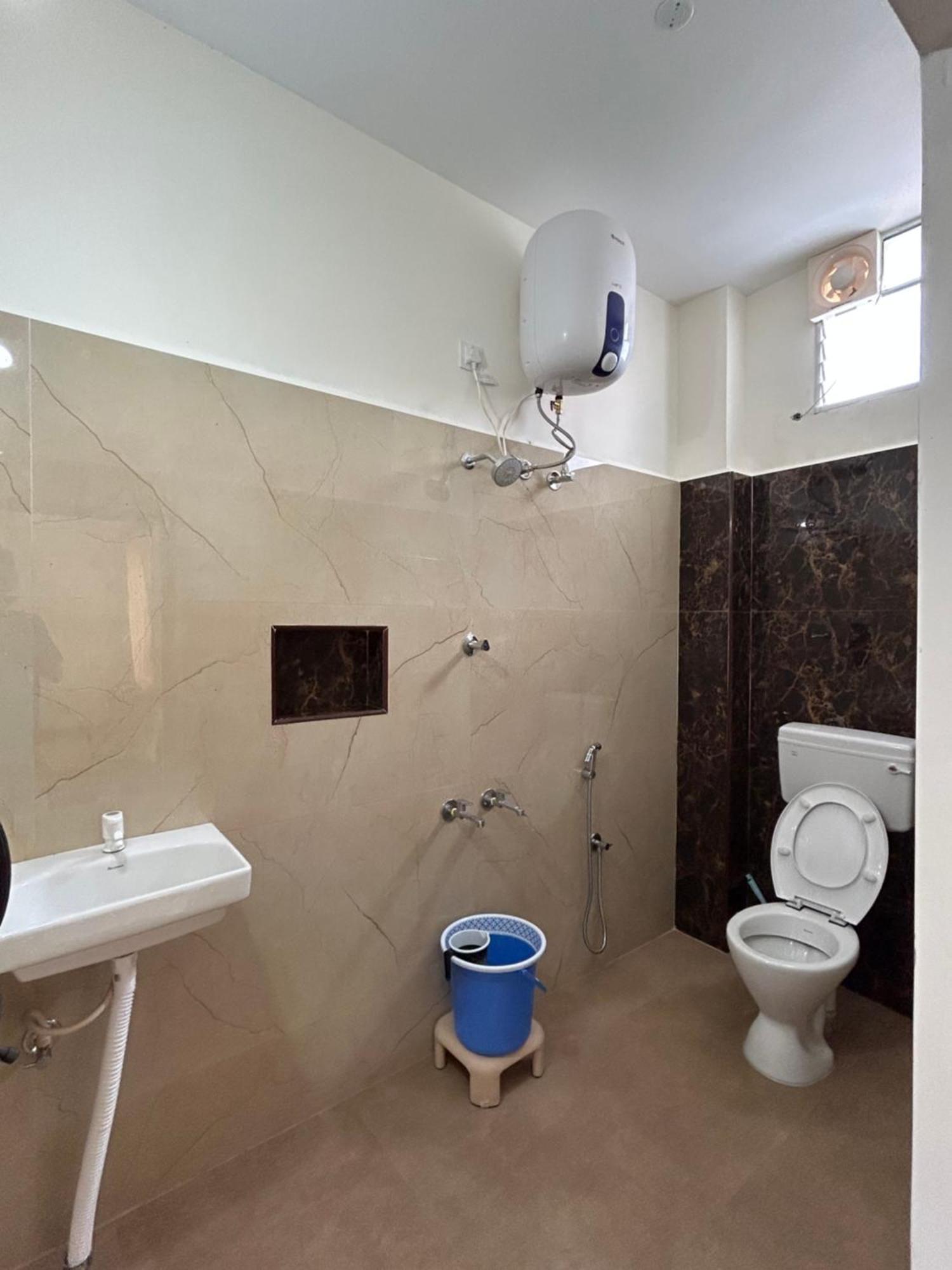 Dss Home Stay Just 500 Meter Girivalam Road Tiruvannāmalai المظهر الخارجي الصورة